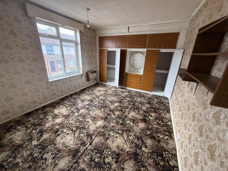 3 bedroom Terraced House for sale in Anglesey Road, Burton-On-Trent