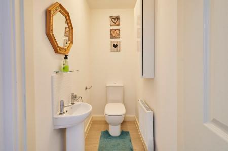 2 bedroom Town house to let in Blakeholme Court, Staffordshire, Burton upon Trent, DE14
