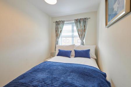 2 bedroom Town house to let in Blakeholme Court, Staffordshire, Burton upon Trent, DE14