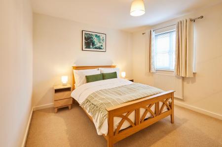 2 bedroom Town house to let in Blakeholme Court, Staffordshire, Burton upon Trent, DE14