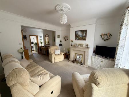 2 bedroom Semi-detached house for sale in Main Street, Newton Solney, Burton-On-Trent