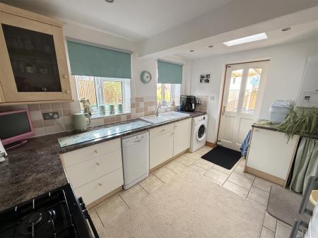 2 bedroom Semi-detached house for sale in Main Street, Newton Solney, Burton-On-Trent