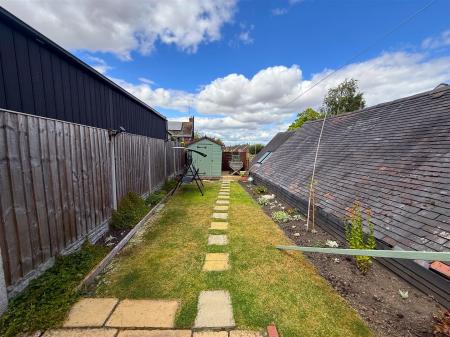 2 bedroom Semi-detached house for sale in Main Street, Newton Solney, Burton-On-Trent