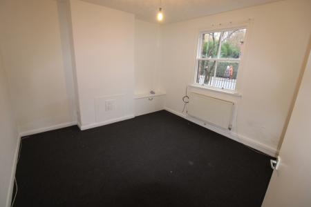 3 bedroom Terraced House to let in Shobnall Road, Staffordshire, Burton upon Trent, DE14