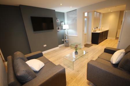 1 bedroom House share to let in Belvedere Road, Burton upon Trent, DE13