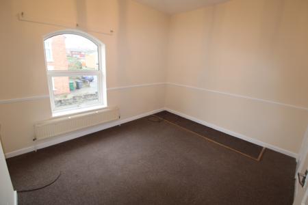 3 bedroom House to let in Lansdowne Road, Swadlincote, DE11