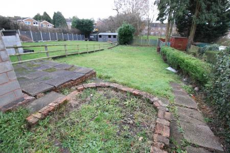 3 bedroom House to let in Lansdowne Road, Swadlincote, DE11