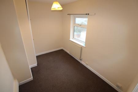 3 bedroom House to let in Lansdowne Road, Swadlincote, DE11