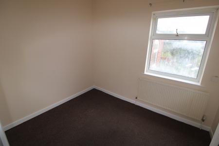 3 bedroom House to let in Lansdowne Road, Swadlincote, DE11