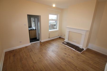 3 bedroom House to let in Lansdowne Road, Swadlincote, DE11