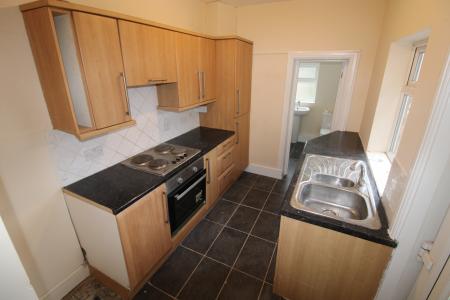 3 bedroom House to let in Lansdowne Road, Swadlincote, DE11