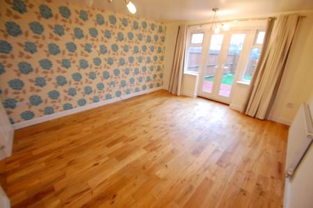 3 bedroom Semi-detached house to let in Caroline Court, Staffordshire, Burton upon Trent, DE14