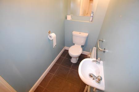 3 bedroom Semi-detached house to let in Caroline Court, Staffordshire, Burton upon Trent, DE14