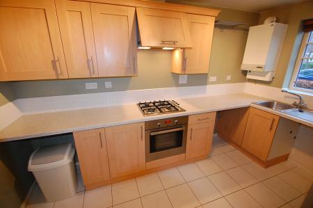 3 bedroom Semi-detached house to let in Caroline Court, Staffordshire, Burton upon Trent, DE14