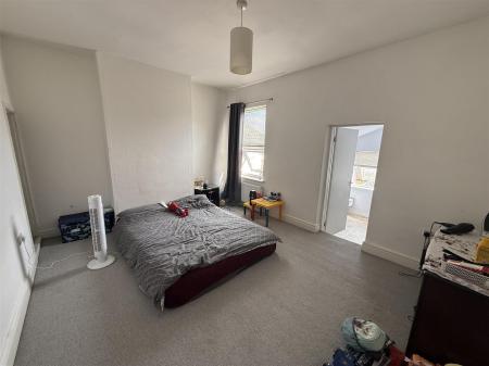 2 bedroom Terraced House for sale in King Street, Burton-On-Trent