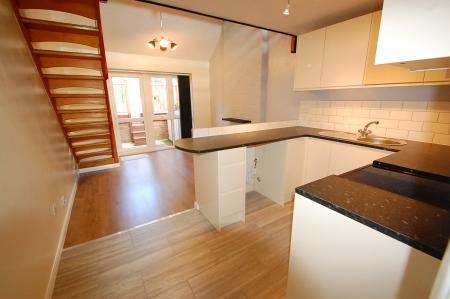 1 bedroom House to let in Cottesmore Close, Stapenhill, DE15