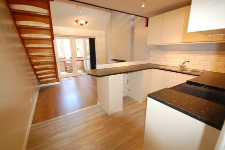 1 bedroom House to let in Cottesmore Close, Stapenhill, DE15