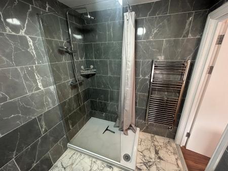 1 bedroom Flat to let in Rosliston Road Room 2, Burton Upon Trent, Stapenhill, DE15
