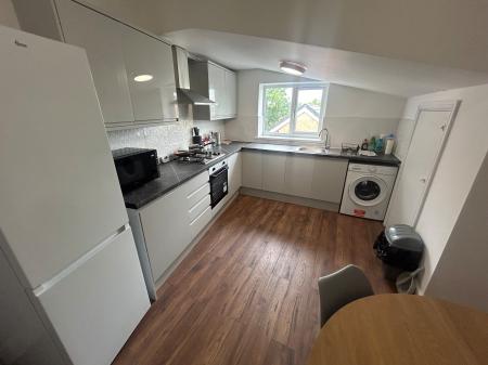1 bedroom Flat share to let in Rosliston Road Room 3, Staffordshire, Burton upon Trent, DE15
