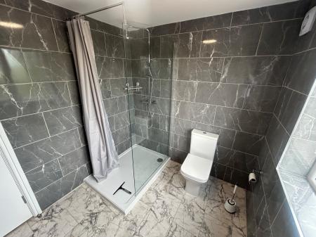 1 bedroom Flat share to let in Rosliston Road Room 3, Staffordshire, Burton upon Trent, DE15