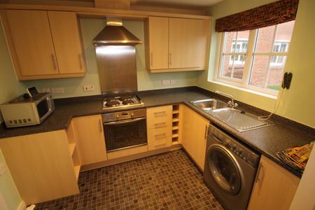 2 bedroom Apartment to let in Hendeley Court, Burton upon Trent, DE14