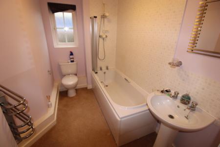 2 bedroom Apartment to let in Hendeley Court, Burton upon Trent, DE14