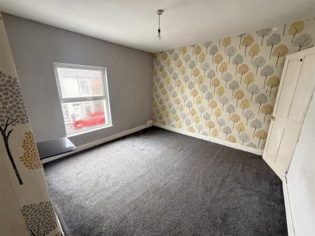 3 bedroom Terraced House for sale in All Saints Road, Burton-On-Trent