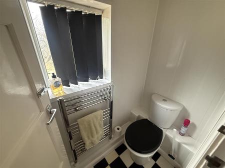 3 bedroom Semi-detached house for sale in Cedar Grove, Linton, Swadlincote