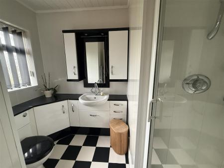 3 bedroom Semi-detached house for sale in Cedar Grove, Linton, Swadlincote