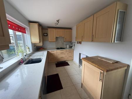 3 bedroom Semi-detached house for sale in Cedar Grove, Linton, Swadlincote