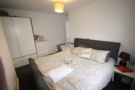 3 bedroom Semi-detached house to let in Elmsleigh Close, Derbyshire, Midway, DE11