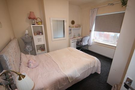 3 bedroom Semi-detached house to let in Elmsleigh Close, Derbyshire, Midway, DE11