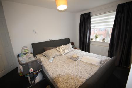 3 bedroom Semi-detached house to let in Elmsleigh Close, Derbyshire, Midway, DE11