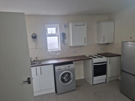 1 bedroom Flat to let in Chapel Ash, Wolverhampton, Wolverhampton, WV3