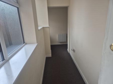 1 bedroom Flat to let in Chapel Ash, Wolverhampton, Wolverhampton, WV3