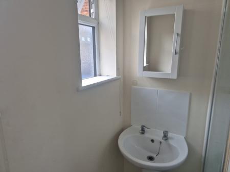 1 bedroom Flat to let in Chapel Ash, Wolverhampton, Wolverhampton, WV3
