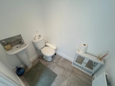 4 bedroom Detached house to let in King Lane, Staffordshire, Burton upon Trent, DE13