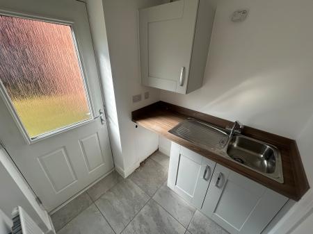 4 bedroom Detached house to let in King Lane, Staffordshire, Burton upon Trent, DE13