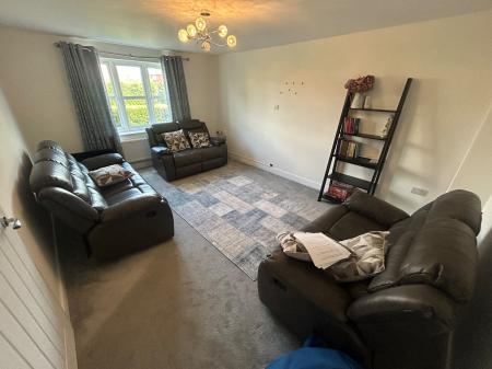 4 bedroom Detached house to let in King Lane, Staffordshire, Burton upon Trent, DE13