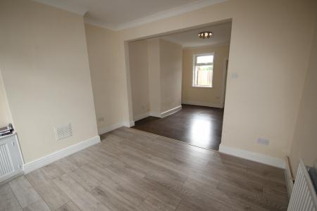 3 bedroom Terraced House to let in Oak Street, Staffordshire, Burton upon Trent, DE14