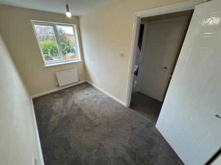 2 bedroom Town house to let in Ratcliffe Av, Burton Upon Trent, Branston, DE14