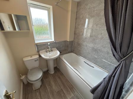 2 bedroom Town house to let in Ratcliffe Av, Burton Upon Trent, Branston, DE14