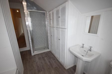 2 bedroom Terraced House to let in St George Road, Staffordshire, Burton upon Trent, DE13