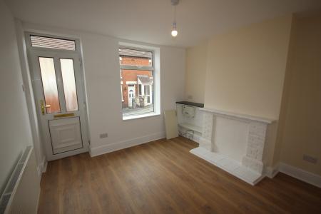 2 bedroom Terraced House to let in St George Road, Staffordshire, Burton upon Trent, DE13