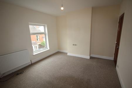 2 bedroom Terraced House to let in St George Road, Staffordshire, Burton upon Trent, DE13