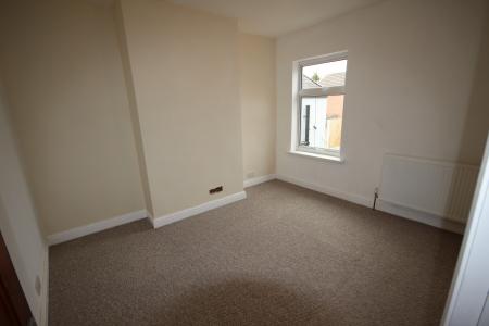 2 bedroom Terraced House to let in St George Road, Staffordshire, Burton upon Trent, DE13