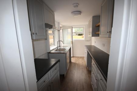 2 bedroom Terraced House to let in St George Road, Staffordshire, Burton upon Trent, DE13