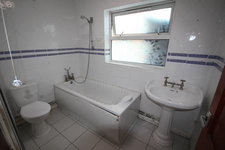 3 bedroom Terraced House to let in Oak Street, Staffordshire, Burton upon Trent, DE14