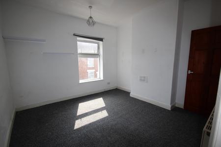 3 bedroom Terraced House to let in Oak Street, Staffordshire, Burton upon Trent, DE14