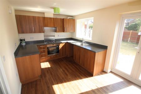 3 bedroom Semi-detached house for sale in Saw Mill Way, Burton-On-Trent